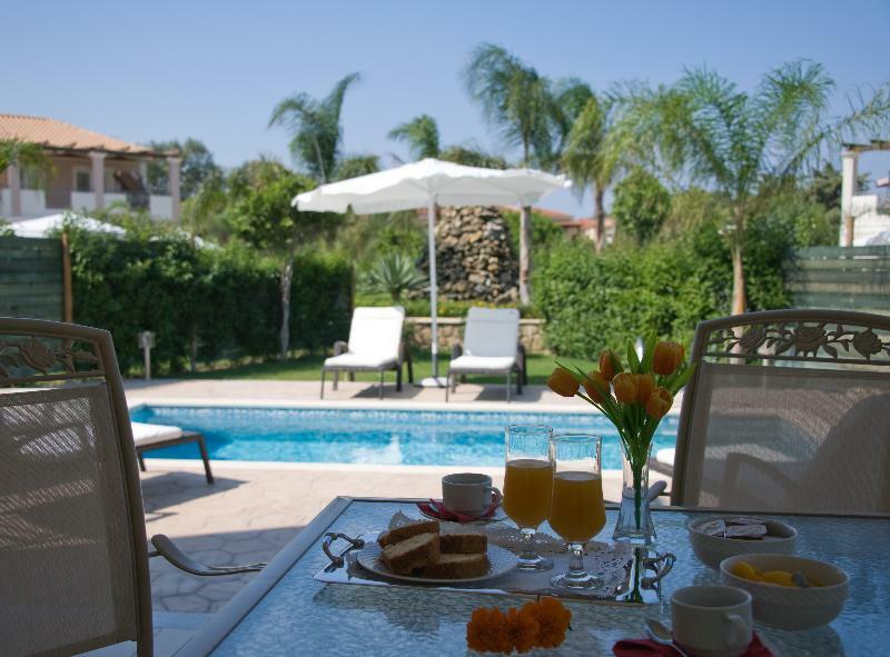 Mamfredas Luxury Resort Планос Екстер'єр фото